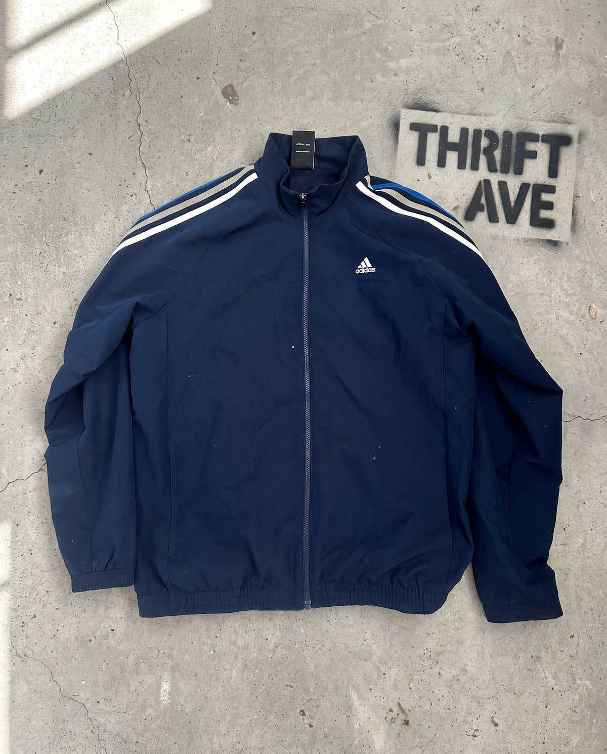 Adidas Climalite Track Jacket — ricostruzione: su cemento
