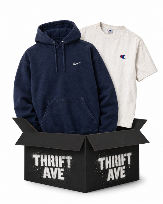 2 PIECE BOX — la box aperta con i capi