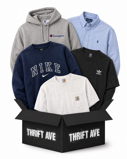 5 PIECE BOX — la box aperta con i capi