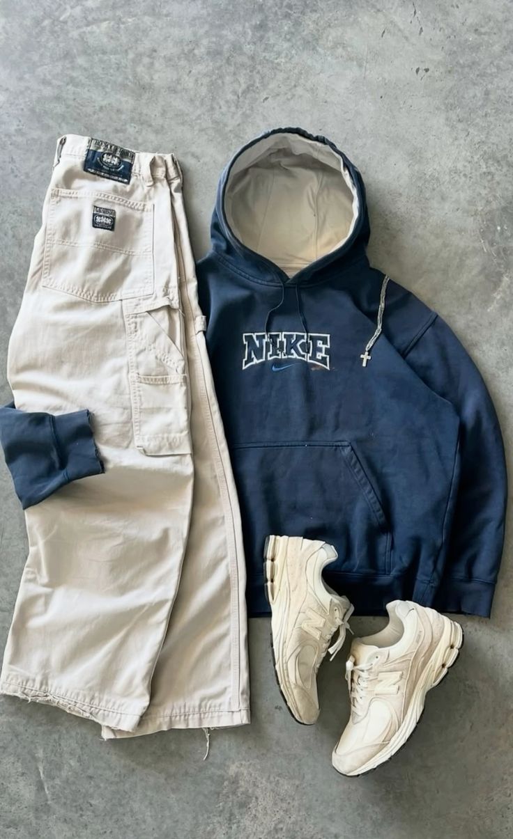 OUTFIT VINTAGE · MYSTERY BOX 3 PEZZI